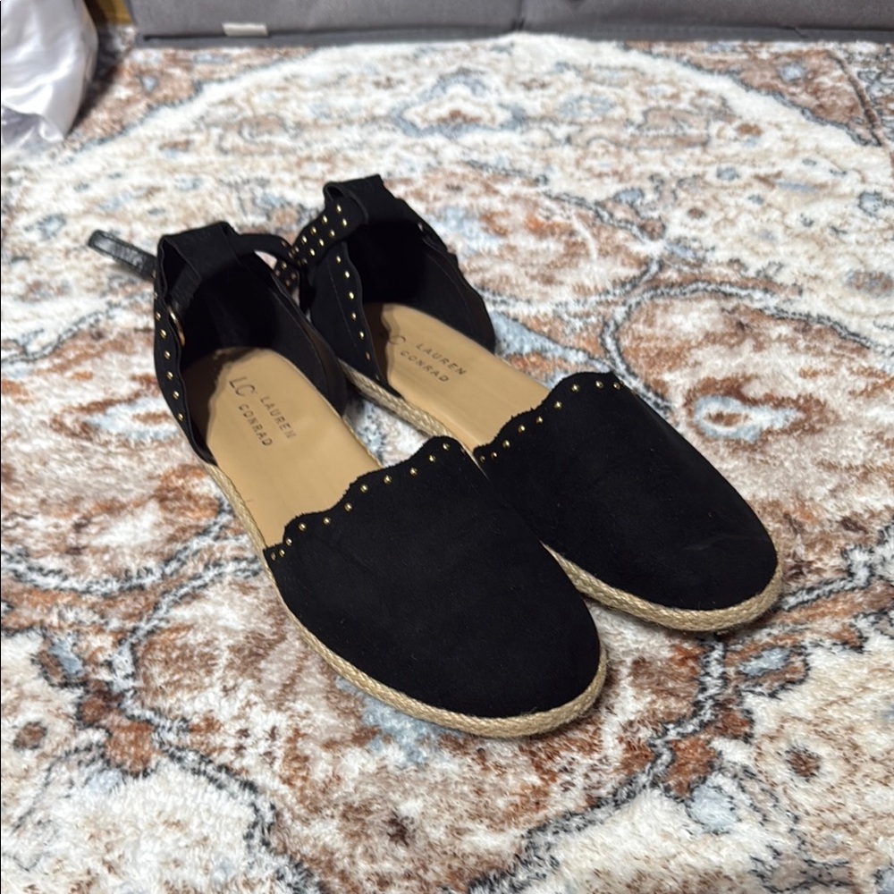LC Lauren Conrad Black Flats with Bow and Crochet Design
